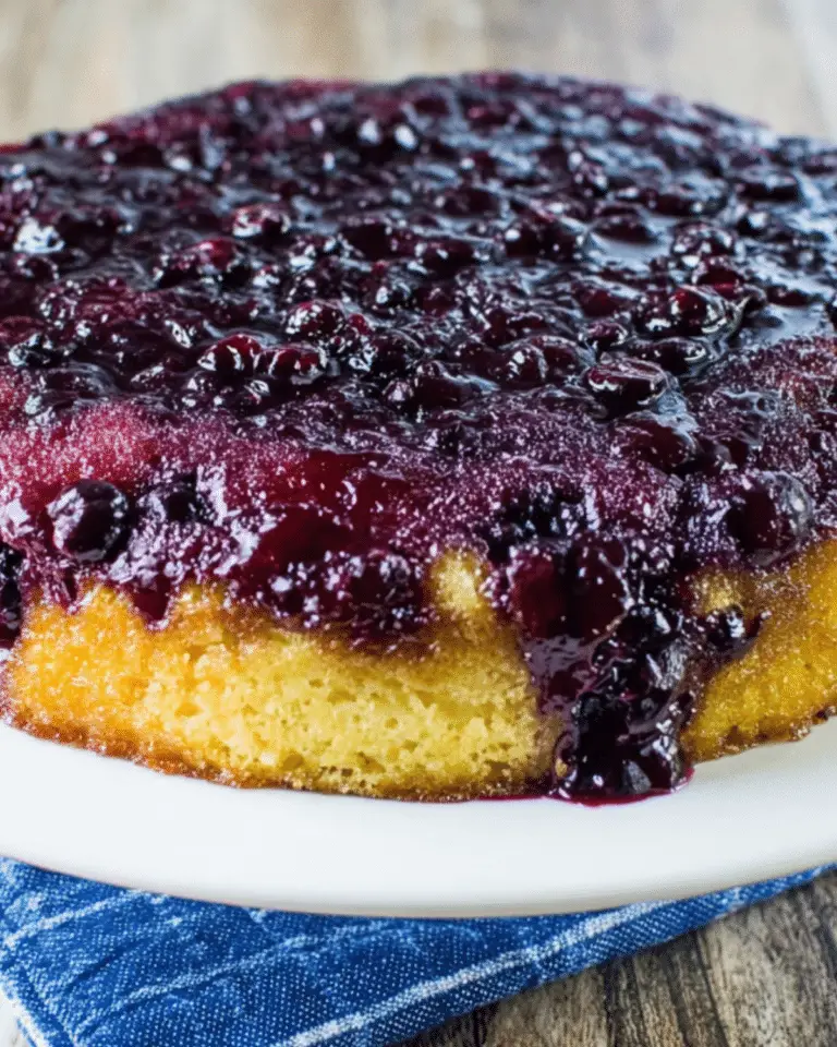 Berry Upside Down Cake Recipe You’ll Love Every Time
